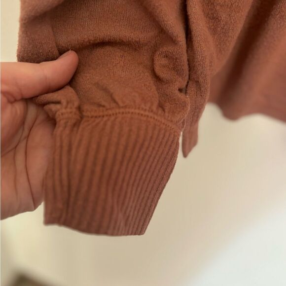 Abercrombie Soft & Cozy brushed fleece long sleeve top size small - Picture 10 of 10